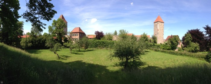 Panoramă a zidurilor cetății, Dinkelsbuehl 2014