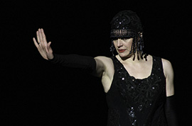 Maia Morgernstern in Lola Blau. Sursa foto: www.ge-fo-rum.de